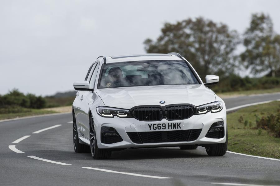  BMW 330i Touring M Sport (G21) 2019 года  (UK) (фото 8 из 32)